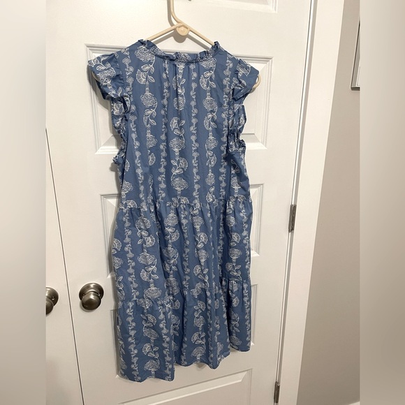 Time and Tru tier dress large - Picture 2 of 3